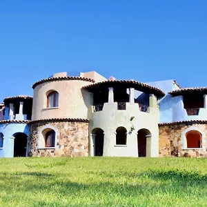  Apartahotel With Private In Marinella Italia